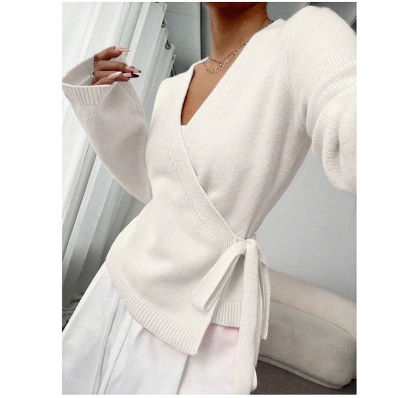 White Wrap Tie Side Cardigan Long Sleeve V-Neck - Picture 1 of 9
